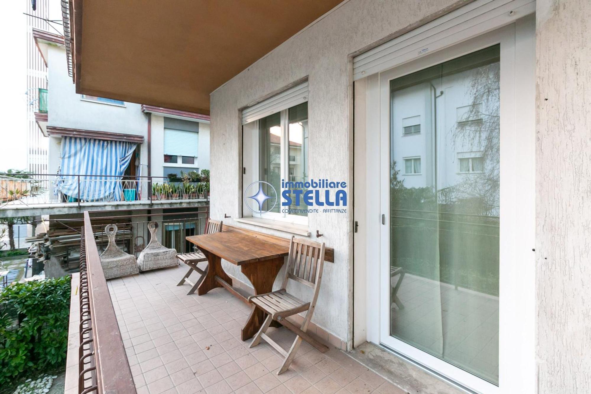 Condominio Secchiati Lido di Jesolo Esterno foto