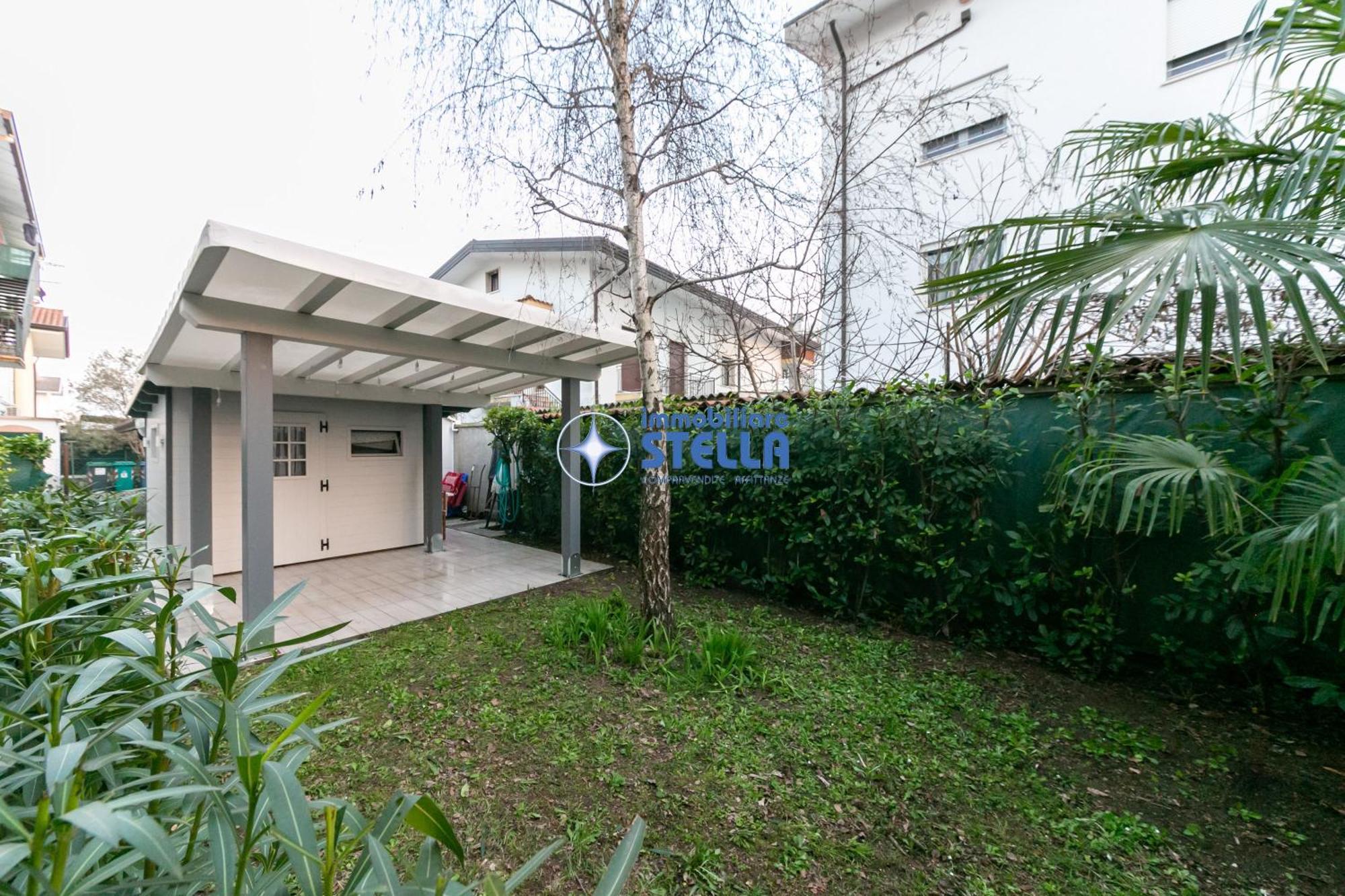 Condominio Secchiati Lido di Jesolo Esterno foto